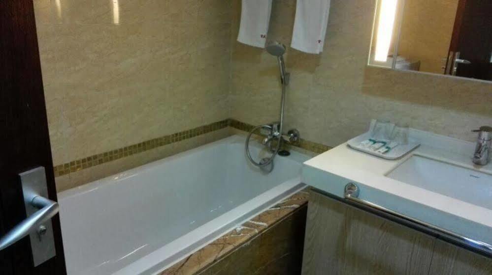 Yijing Hotel Apartment Chongqing Extérieur photo